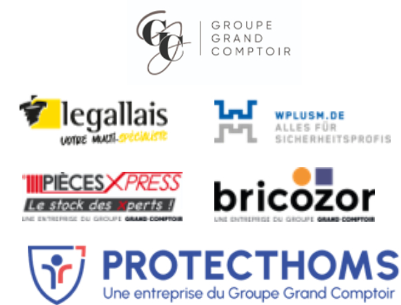 Candidate souriante sortant d'un entretien d'embauche